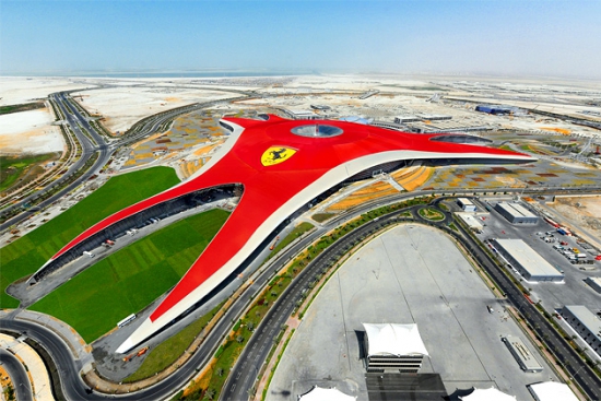 В Абу-Даби открылся тематический парк Ferrari